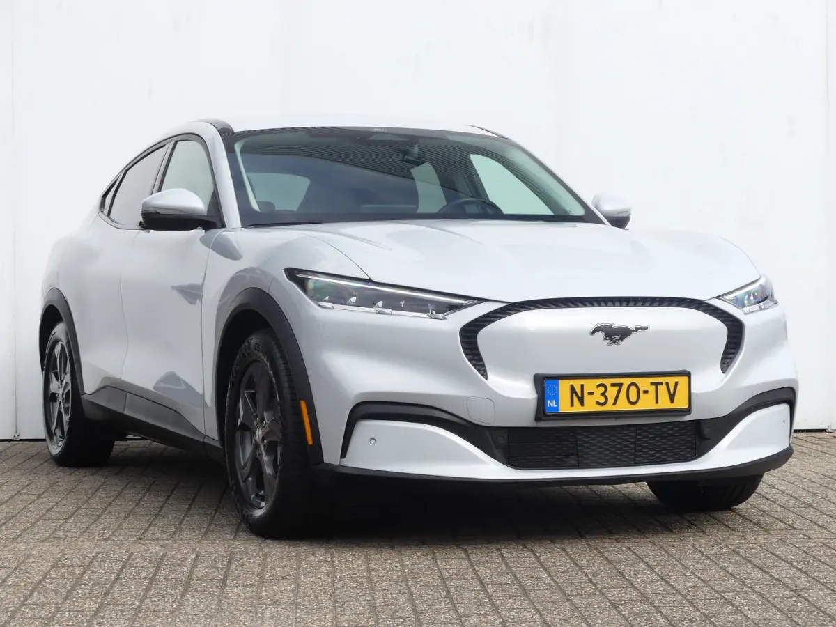 Extended RWD 98 kWh | SOH 94% | ADAPTIVE CRUISE | DODEHOEKDETECTIE | CAMERA | STUUR+STOEL+VOORRUITVERWARMING | PARKEERSENSOREN V+A | NAVI | APPLE CARPLAY / ANDROID AUTO | LMV 18" |