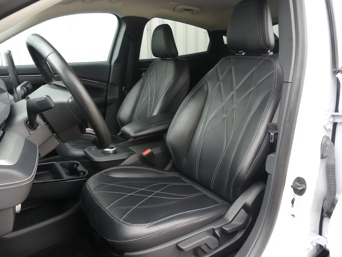Extended RWD 98 kWh | SOH 94% | ADAPTIVE CRUISE | DODEHOEKDETECTIE | CAMERA | STUUR+STOEL+VOORRUITVERWARMING | PARKEERSENSOREN V+A | NAVI | APPLE CARPLAY / ANDROID AUTO | LMV 18" |