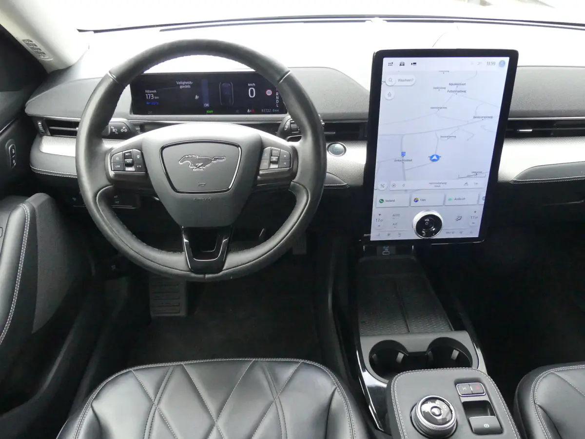 Extended RWD 98 kWh | SOH 94% | ADAPTIVE CRUISE | DODEHOEKDETECTIE | CAMERA | STUUR+STOEL+VOORRUITVERWARMING | PARKEERSENSOREN V+A | NAVI | APPLE CARPLAY / ANDROID AUTO | LMV 18" |