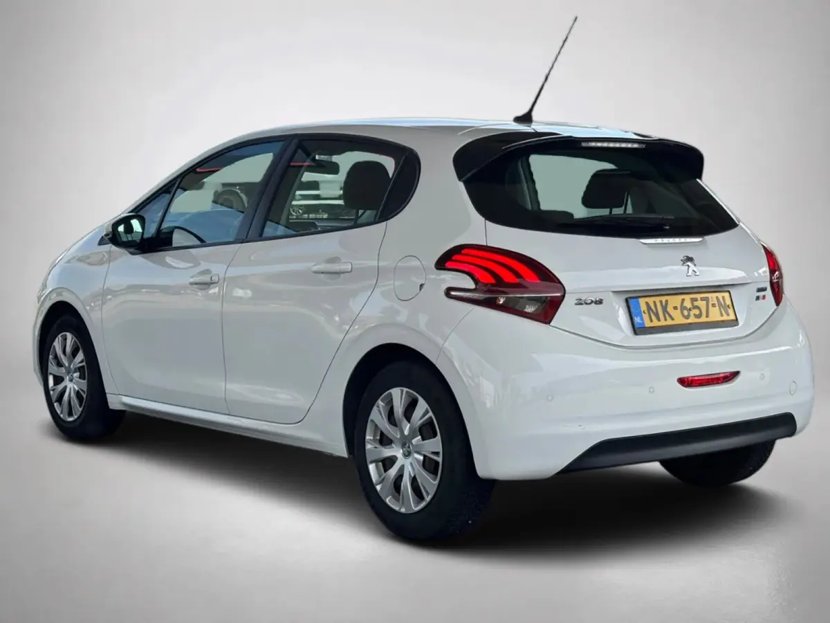 1.2 PureTech Active (NL-auto, Goed OndH, Navi, Airco, ParkeerSen, Etc)