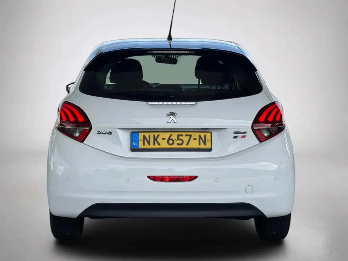 1.2 PureTech Active (NL-auto, Goed OndH, Navi, Airco, ParkeerSen, Etc)