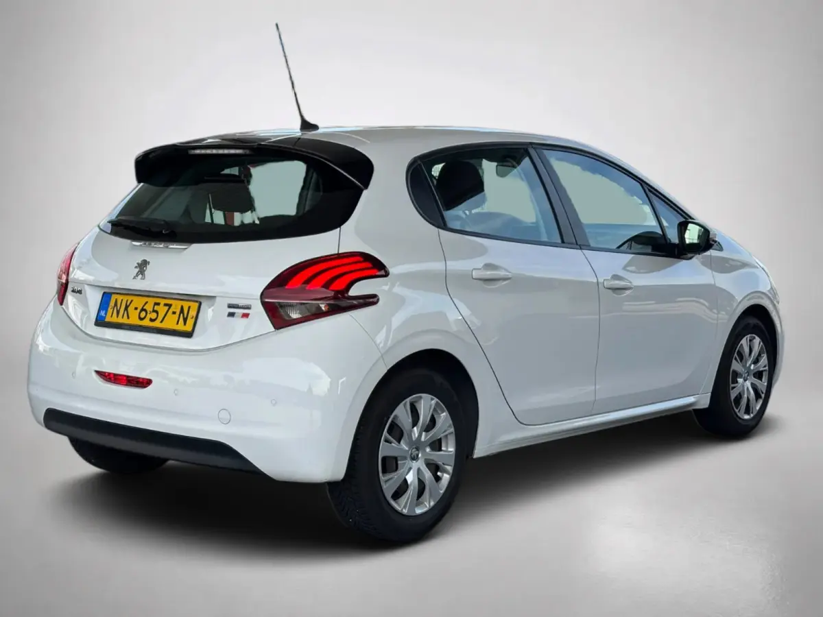 1.2 PureTech Active (NL-auto, Goed OndH, Navi, Airco, ParkeerSen, Etc)