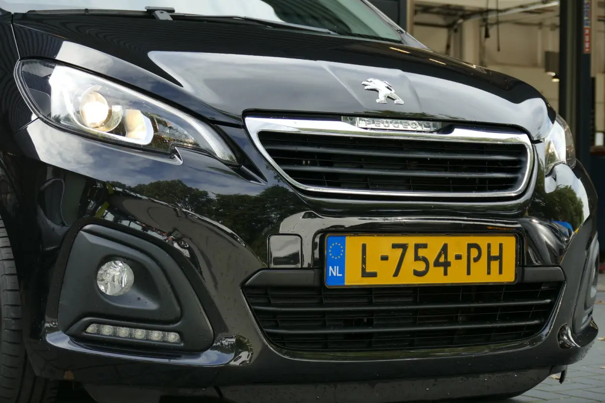 1.0 e-VTi Active / AIRCO / LED / PACK DYNAMIC / BLUETOOTH / 1E EIGENAAR / SCHITTERENDE STAAT !!