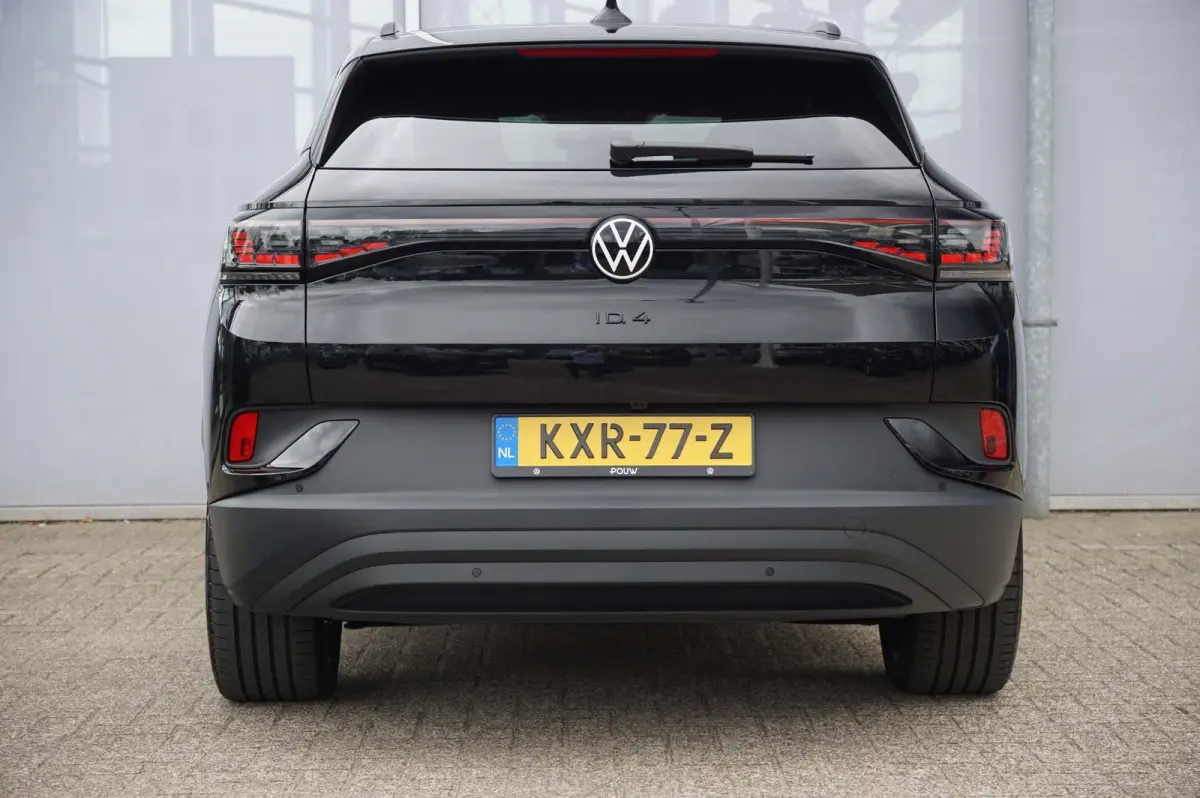 286pk Limited Edition Plus 77 kWh | Panoramadak | Trekhaak | Massage
