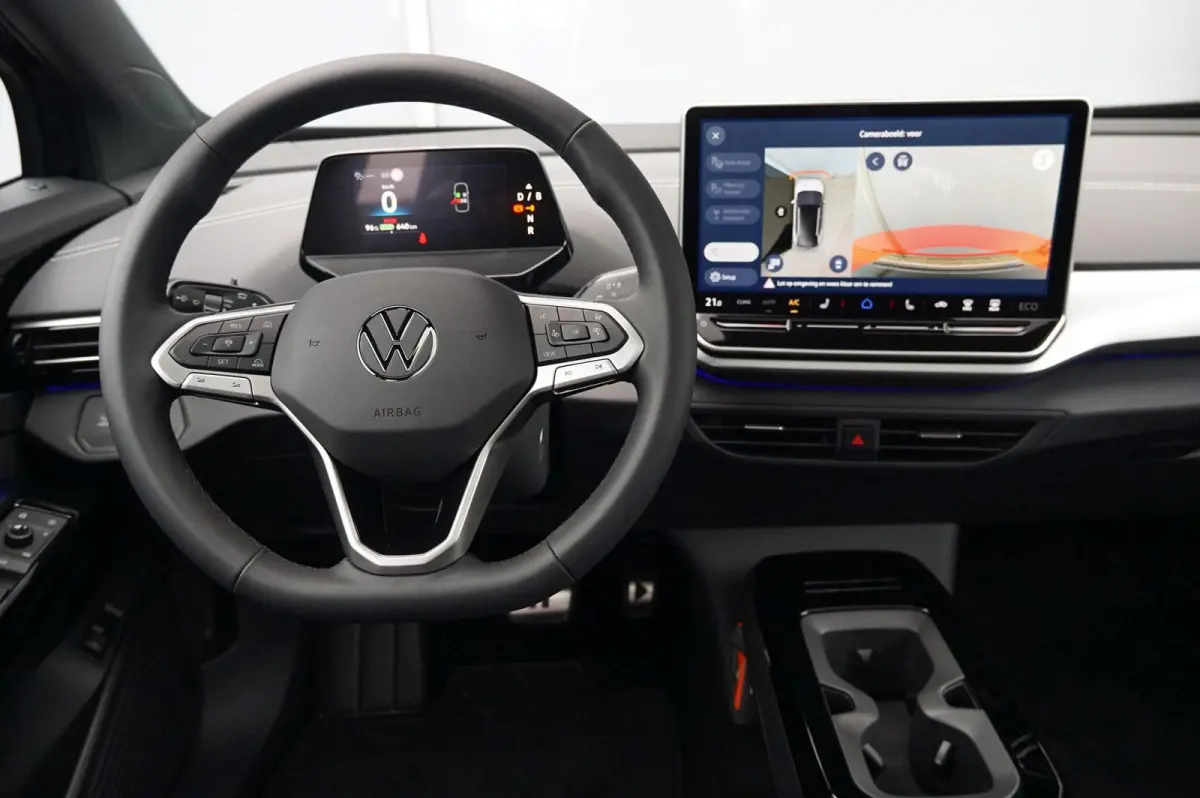 286pk Limited Edition Plus 77 kWh | Panoramadak | Trekhaak | Massage