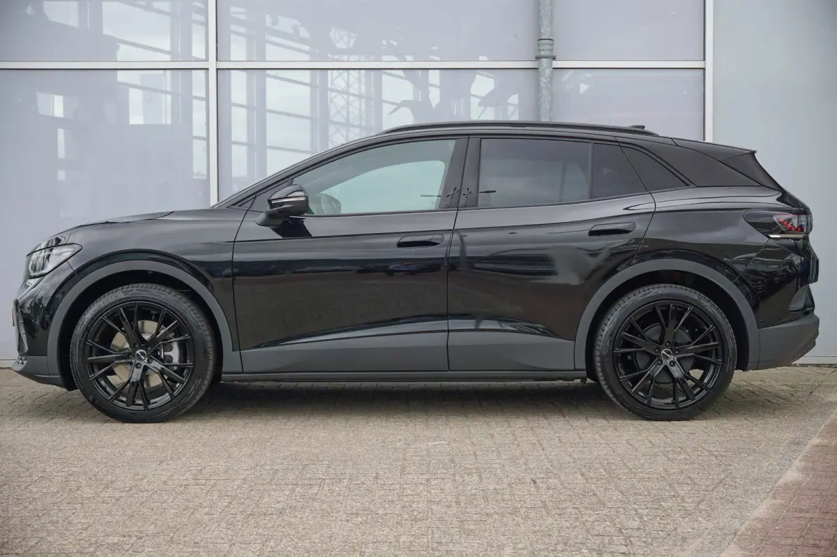 286pk Limited Edition Plus 77 kWh | Panoramadak | Trekhaak | Massage