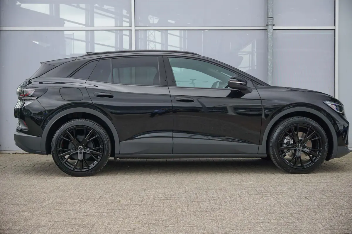 286pk Limited Edition Plus 77 kWh | Panoramadak | Trekhaak | Massage