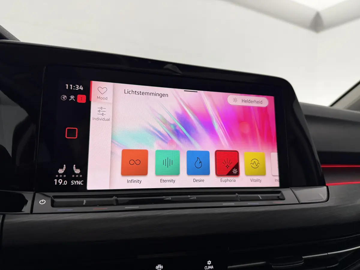 1.5 eTSI | Pano | Virtual | Camera | Sfeer | Cruise | Memory | Carplay | Navi | Stoel/Stuurverw. | NAP