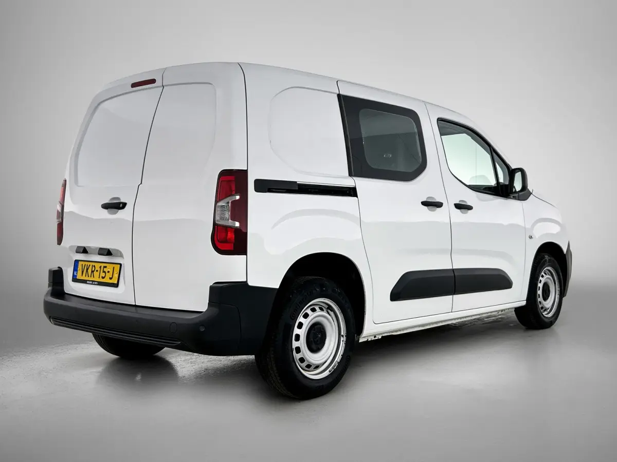 1.2 Benzine 111PK Euro6 Premium / Airco / Navigatie / Cruise-ctr. / Schuifdeur + Raam / Radio multimedia / Apk 06-2027