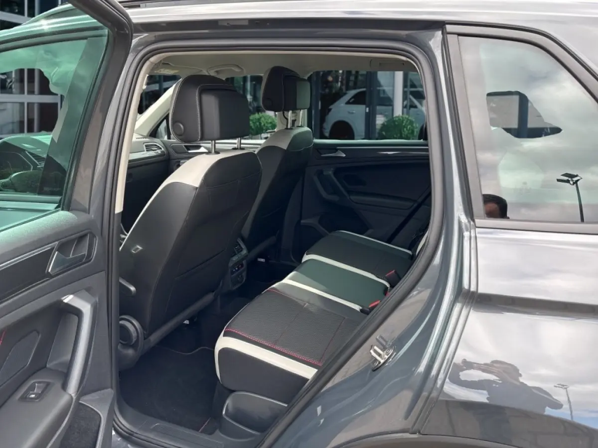 1.5 TSI DSG Urban SPORT TREKHAAK/E-KLEP/PDC/ACC/HUD/STOEL+STUURVERW