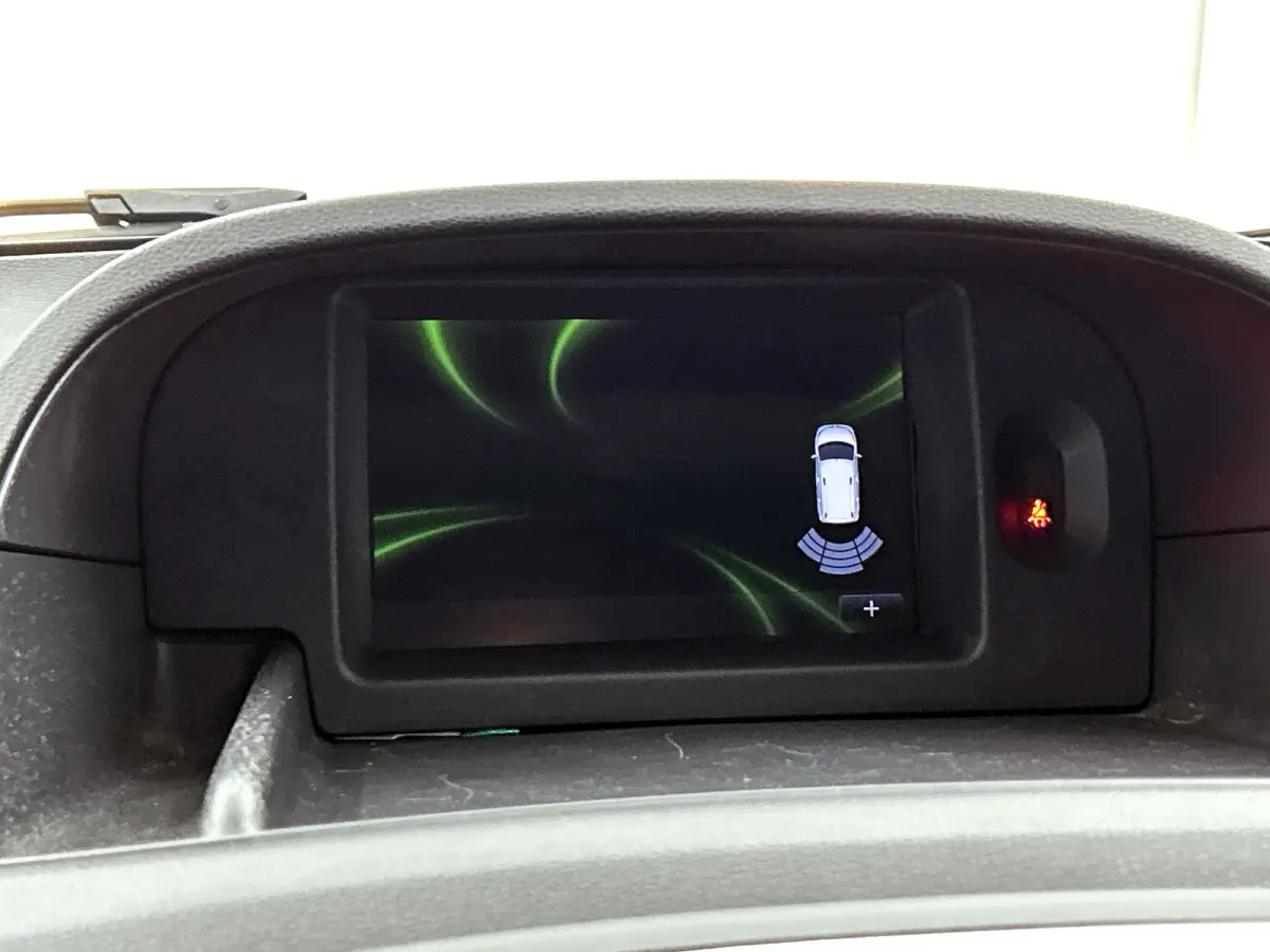 1.5 DCi Euro 6 81PK Comfort / Schuifdeur+Raam / Trekhaak / Airco / Pdc./ Navigatie / Radio multimedia / Apk 01-2027
