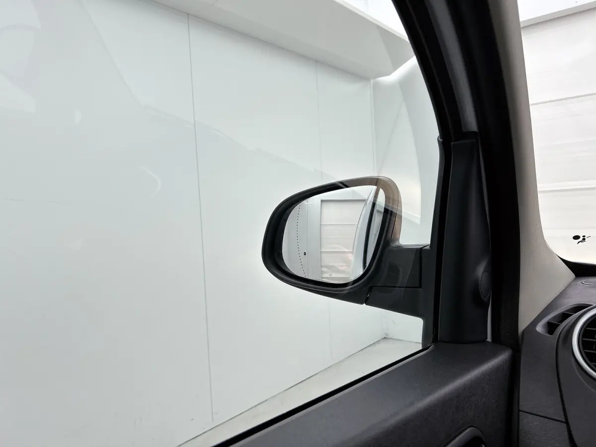1.5 DCi Euro 6 81PK Comfort / Schuifdeur+Raam / Trekhaak / Airco / Pdc./ Navigatie / Radio multimedia / Apk 01-2027