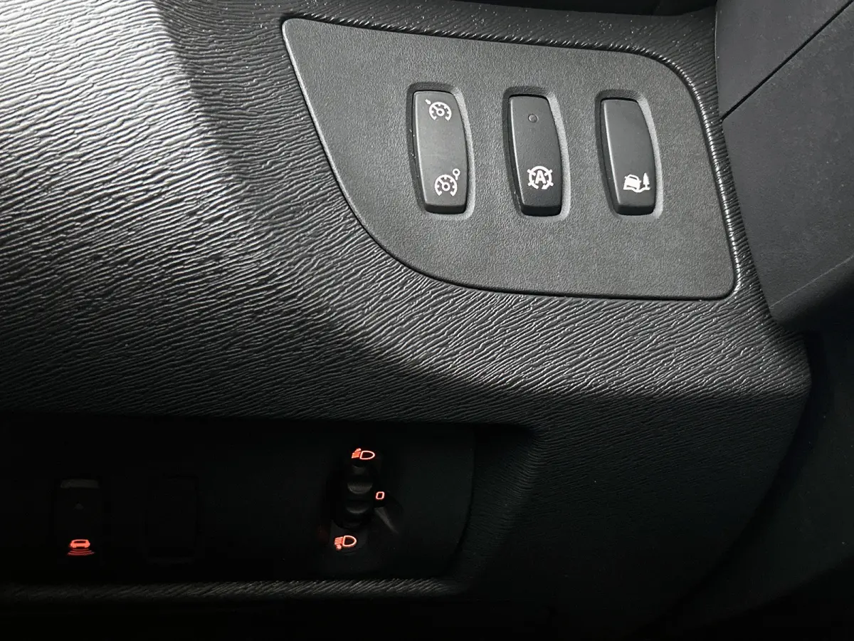 1.5 DCi Euro 6 81PK Comfort / Schuifdeur+Raam / Trekhaak / Airco / Pdc./ Navigatie / Radio multimedia / Apk 01-2027