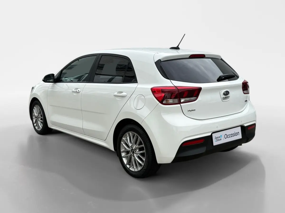 1.0 TGDI DynamicLine | Navigatie | Airco | Apple Carplay / Android Auto | Achterruitrij Camera | Lichtmetalen Velgen |