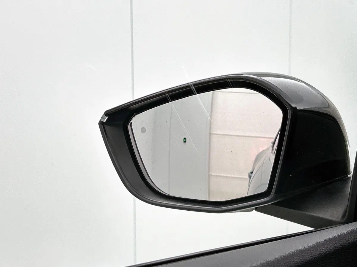 Shine 50 kWh 136pk | Accu 99% | Lage kilometerstand | Navigatie | Achteruitrijcamera | Half Lederen comfortstoelen | Climate Control | Adaptieve Cruise Control | Full Led koplampen | Head-up