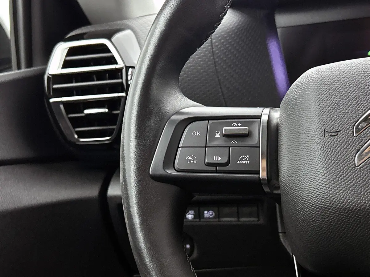 Shine 50 kWh 136pk | Accu 99% | Lage kilometerstand | Navigatie | Achteruitrijcamera | Half Lederen comfortstoelen | Climate Control | Adaptieve Cruise Control | Full Led koplampen | Head-up