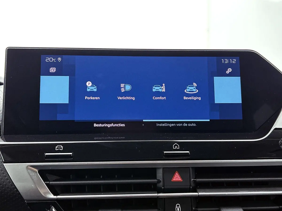 Shine 50 kWh 136pk | Accu 99% | Lage kilometerstand | Navigatie | Achteruitrijcamera | Half Lederen comfortstoelen | Climate Control | Adaptieve Cruise Control | Full Led koplampen | Head-up