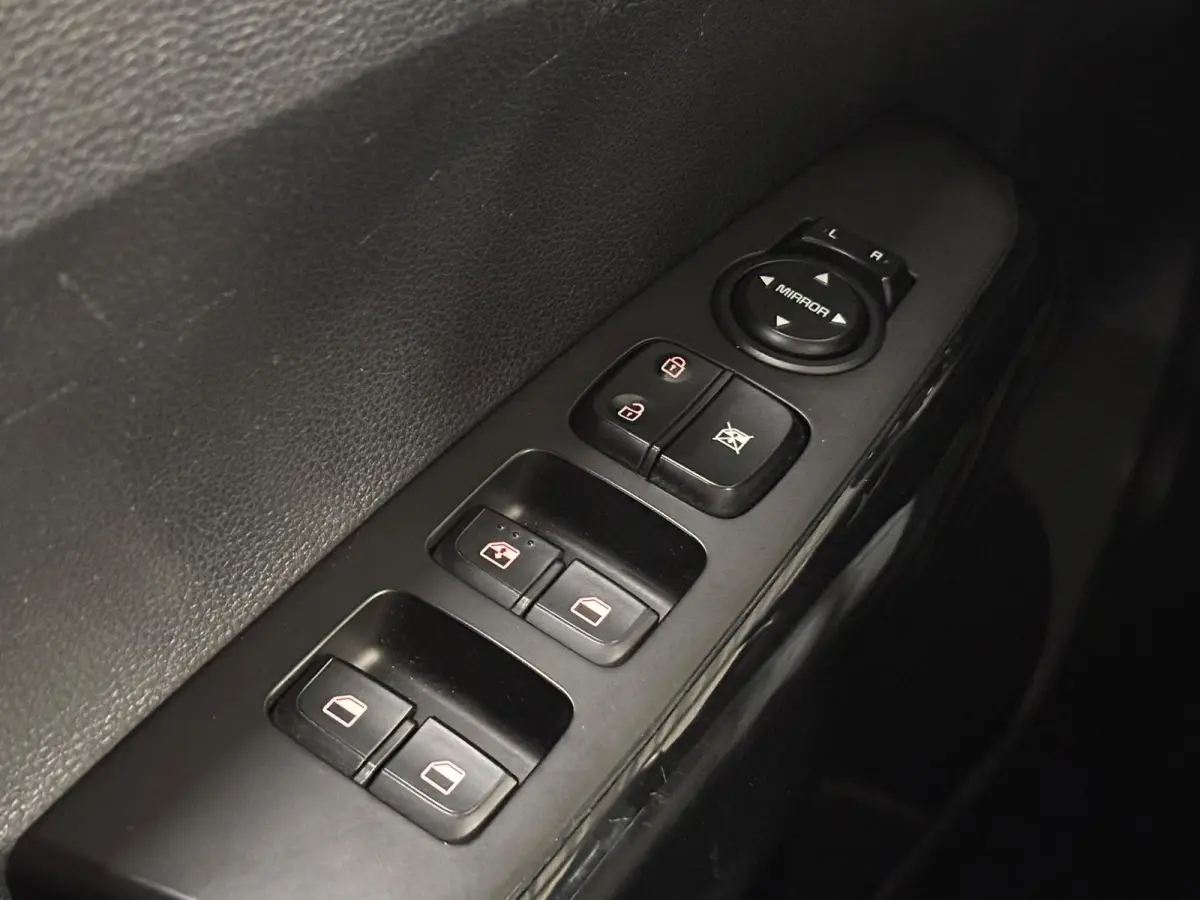 1.0 DPi DynamicLine - Cruise - Camera - Carplay - APK
