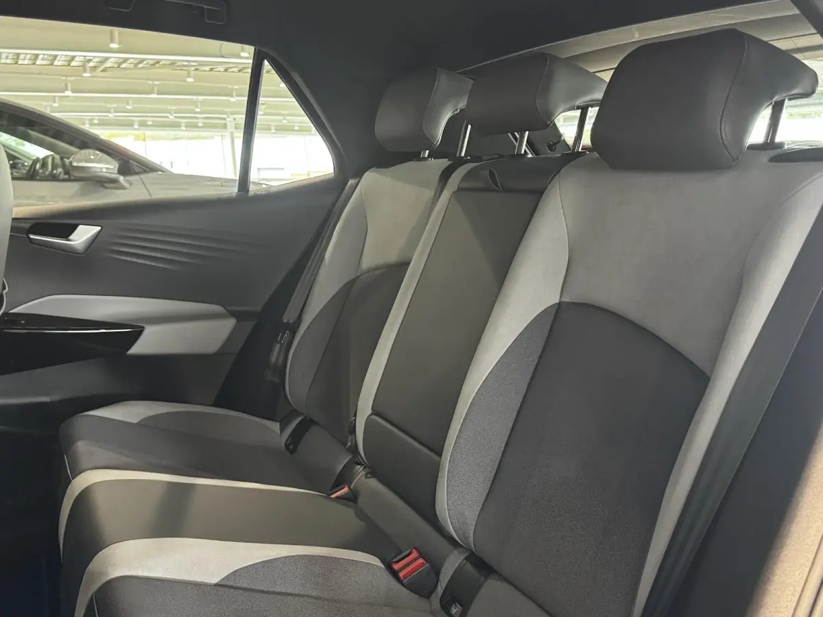 Pro S 77 kWh | Navigatie | Stoelverwarming | Cruise Control |