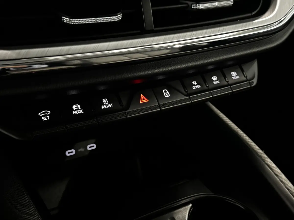 60 | Half leder | Stuur verwarming | Stoel verwarming | cruise controle