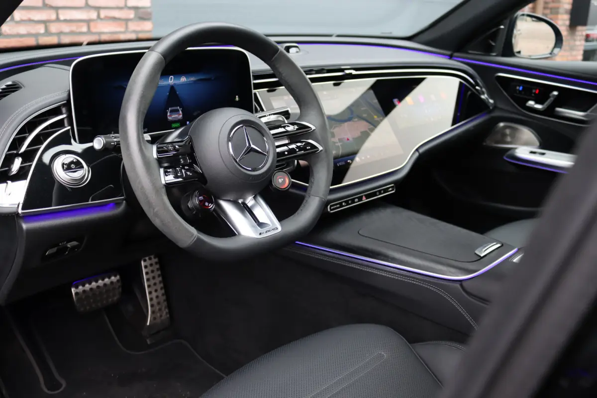 AMG 53 4MATIC+ Premium | 612pk | Hyperscreen | Achterasbesturing | Distronic+ | Burmester | HUD | Digital Light | Stoelventilatie | Surround Camera | Keyless Go | Soft-Close | Dynamic Plus-p