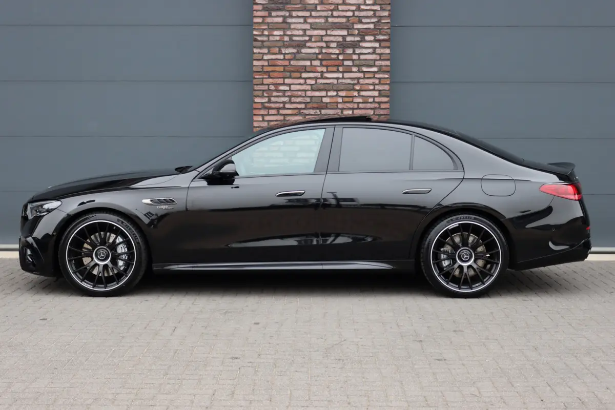 AMG 53 4MATIC+ Premium | 585pk | Hyperscreen | Achterasbesturing | Distronic | Burmester | HUD | Digital Light | Stoelverwarming | Surround Camera | Keyless Go |