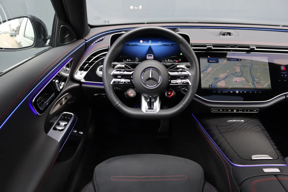 AMG 53 4MATIC+ Premium | 585pk | Hyperscreen | Achterasbesturing | Distronic | Burmester | HUD | Digital Light | Stoelverwarming | Surround Camera | Keyless Go |