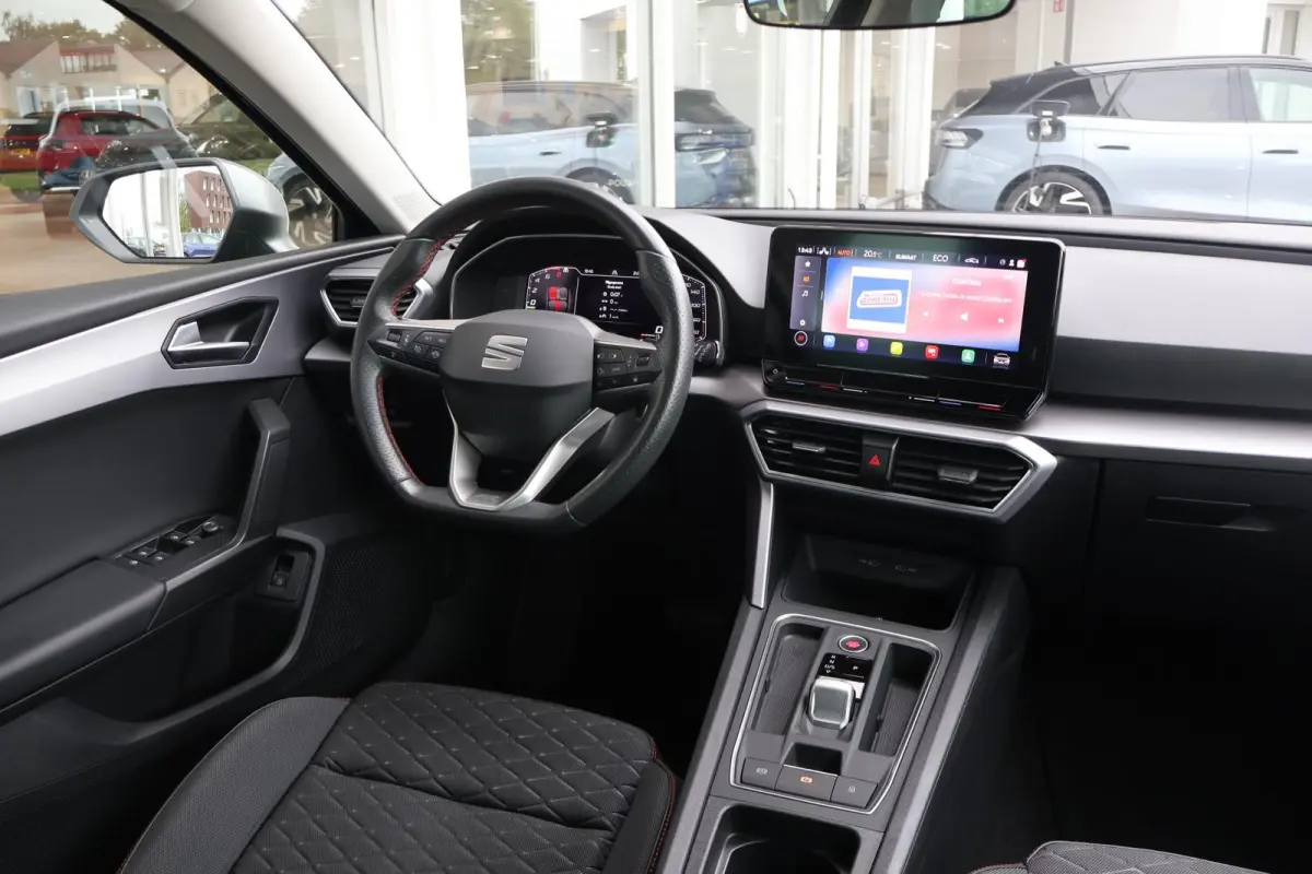 1.4 TSI eHybrid 204pk PHEV FR Business Intense | SoH 95% | Navigatie | Camera | Stoel & Stuurverwarming | Adaptive Cruise