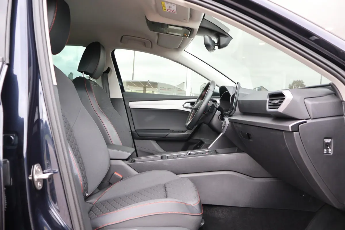 1.4 TSI eHybrid 204pk PHEV FR Business Intense | SoH 95% | Navigatie | Camera | Stoel & Stuurverwarming | Adaptive Cruise