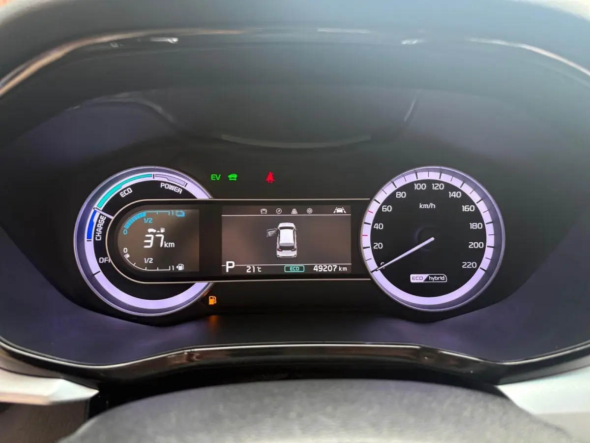 1.6 GDi Hybrid DynamicLine | Navigatie | Apple Carplay / Android Auto | Climate Control | Achterruitrij Camera | Lichtmetalen Velgen |