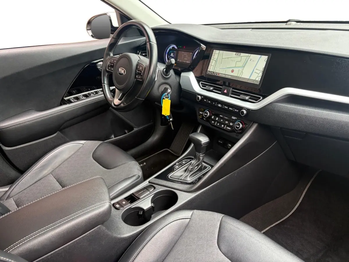 1.6 GDi Hybrid DynamicLine | Navigatie | Apple Carplay / Android Auto | Climate Control | Achterruitrij Camera | Lichtmetalen Velgen |