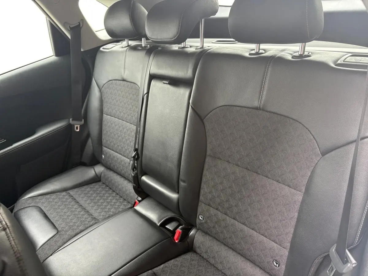 1.6 GDi Hybrid DynamicLine | Navigatie | Apple Carplay / Android Auto | Climate Control | Achterruitrij Camera | Lichtmetalen Velgen |