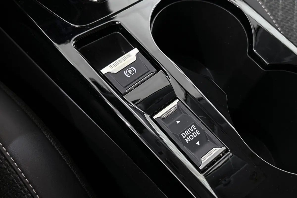 1.2 Hybrid 110 e-DCS6 Allure Automaat Apple CarPlay Clima 16"