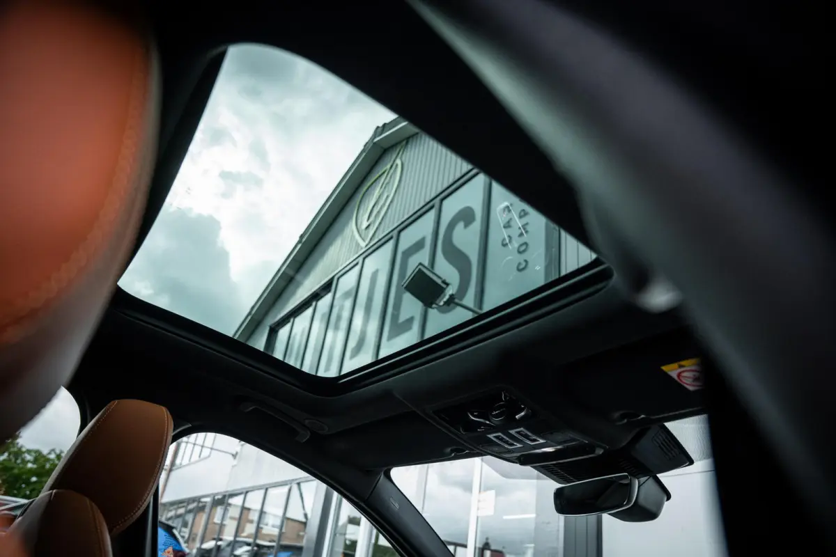 2.0 P250 R-Dynamic HSE Black-Pack Org.NL|Pano-dak|Carplay|Meridian|Memory|Dealeronderhouden