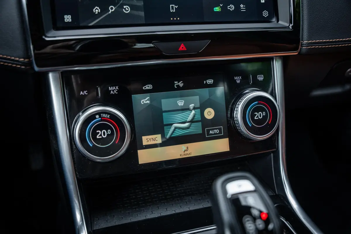 2.0 P250 R-Dynamic HSE Black-Pack Org.NL|Pano-dak|Carplay|Meridian|Memory|Dealeronderhouden