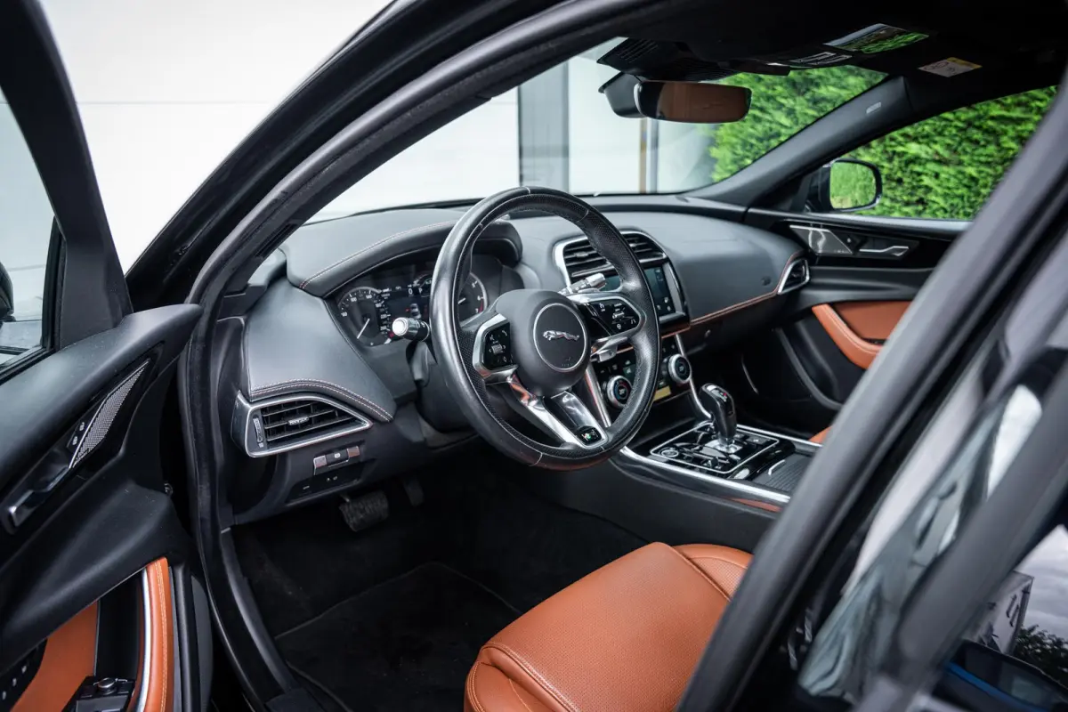 2.0 P250 R-Dynamic HSE Black-Pack Org.NL|Pano-dak|Carplay|Meridian|Memory|Dealeronderhouden