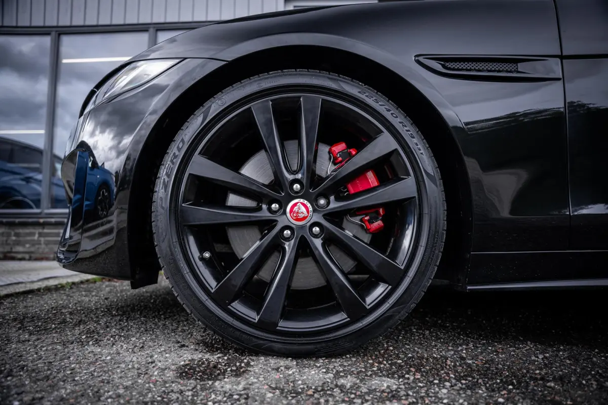 2.0 P250 R-Dynamic HSE Black-Pack Org.NL|Pano-dak|Carplay|Meridian|Memory|Dealeronderhouden