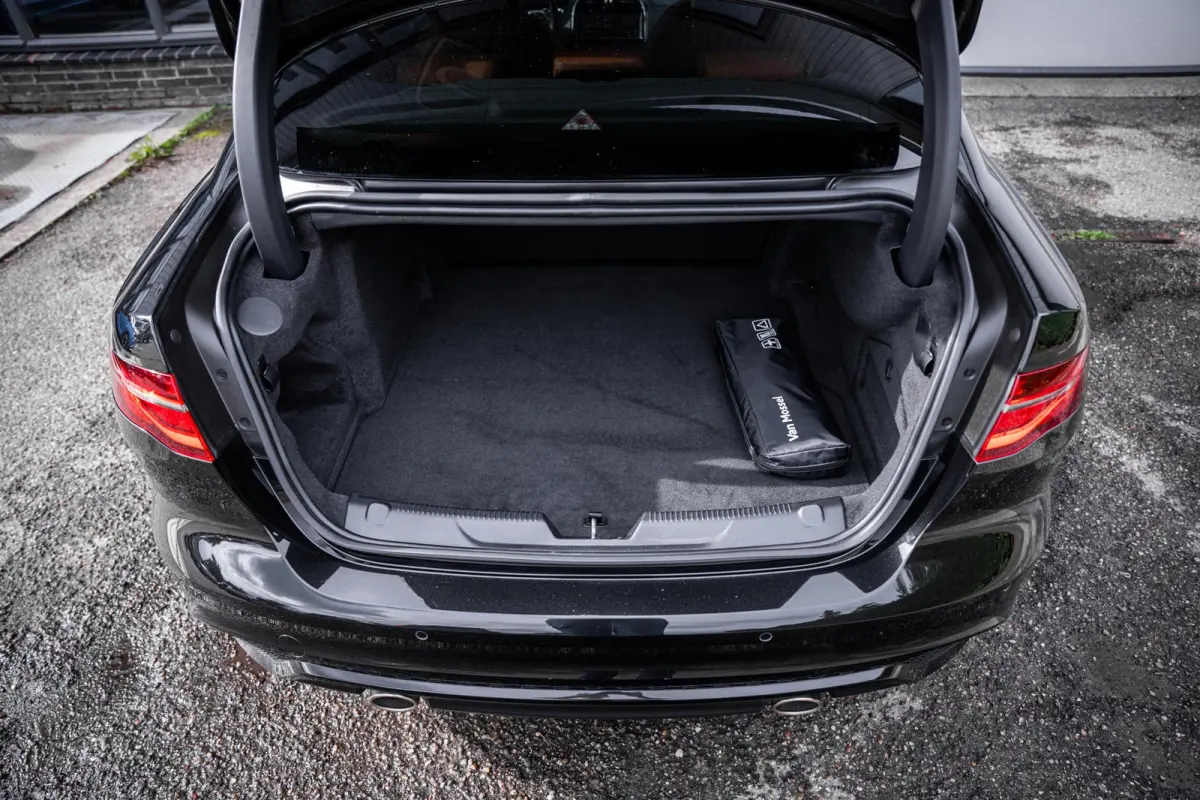 2.0 P250 R-Dynamic HSE Black-Pack Org.NL|Pano-dak|Carplay|Meridian|Memory|Dealeronderhouden