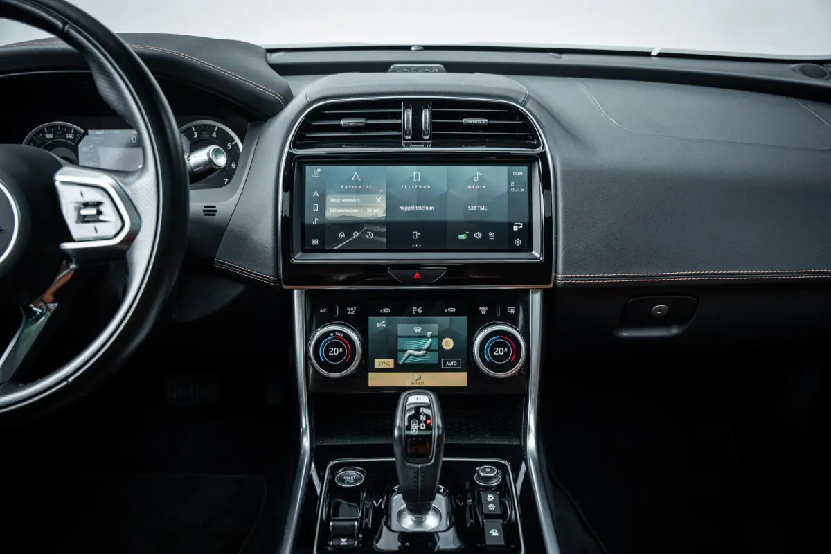 2.0 P250 R-Dynamic HSE Black-Pack Org.NL|Pano-dak|Carplay|Meridian|Memory|Dealeronderhouden