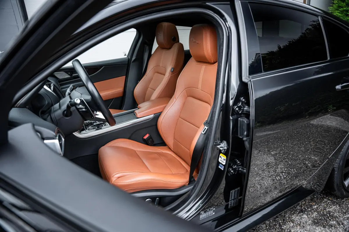 2.0 P250 R-Dynamic HSE Black-Pack Org.NL|Pano-dak|Carplay|Meridian|Memory|Dealeronderhouden