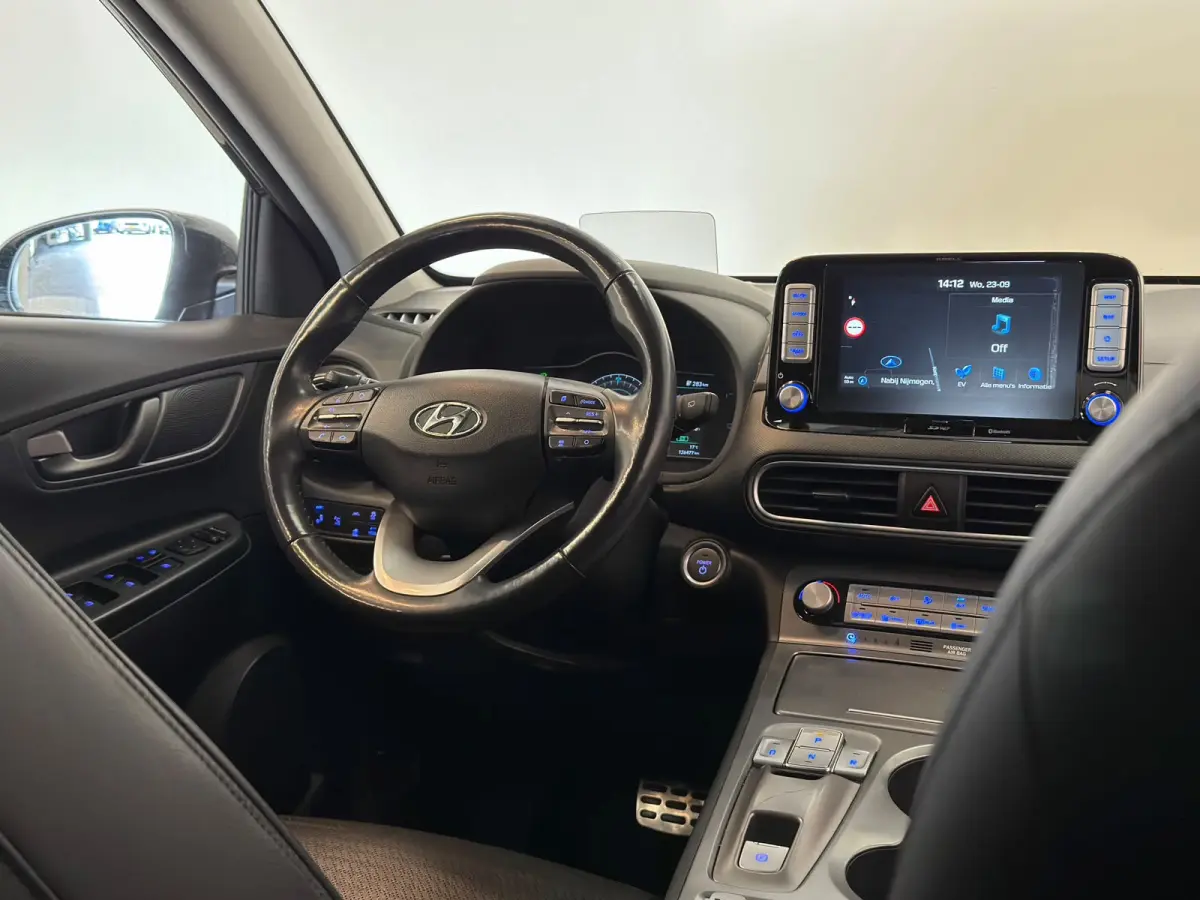 EV Premium 64 kWh / HUD / Camera / 2e eig. / NL-auto