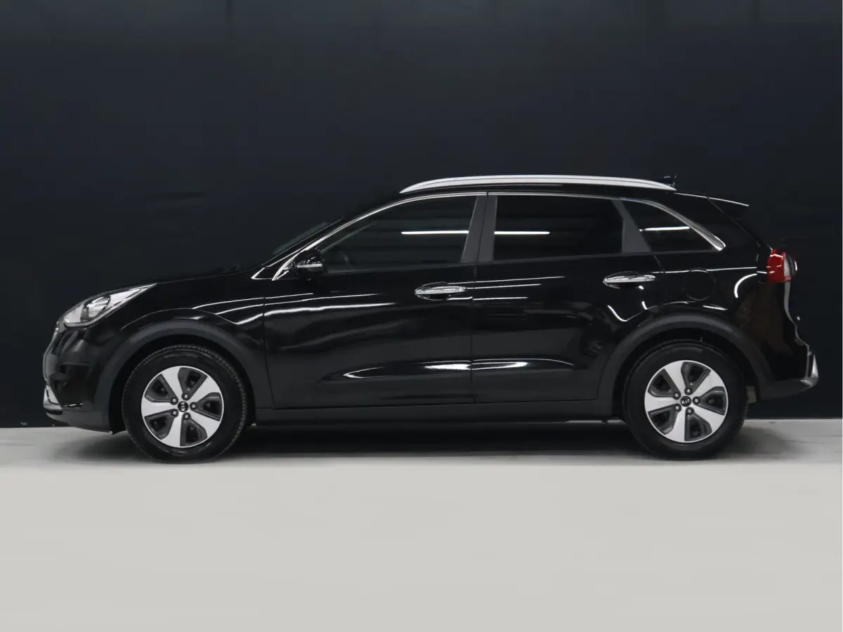 1.6 GDi Hybrid DynamicLine [APPLE CARPLAY, ANDROID, CRUISE CONTROL, CAMERA, CLIMATE CONTROL, NAVIGATIE, BLUETOOTH, HALF LEDER, RADIO, NIEUWSTAAT]