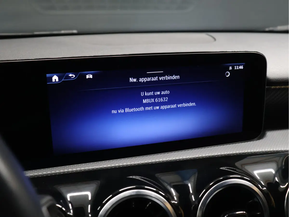 180 Business Line [SCHUIFKANTELDAK, 360 CAMERA, STOELVERWARMING, CRUISE CONTROL, DIGITAL DASH, CLIMATE CONTROL, BLUETOOTH, NAVIGATIE, LED, NIEUWSTAAT]