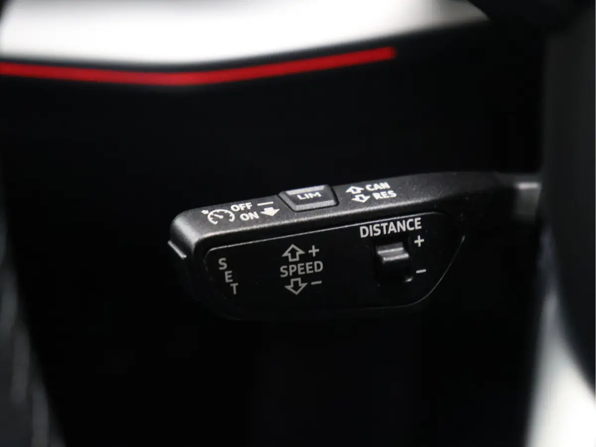 35 TFSI Advanced edition [TREKHAAK AFNEEMBAAR, APPLE CARPLAY, ANDROID, ADAPTIVE CRUISE CONTROL, DIGITAL DASH, PDC V+A, ELEKTRISCHE ACHTERKLEP, NAVIGATIE, BLUETOOTH, LED, NIEUWSTAAT]