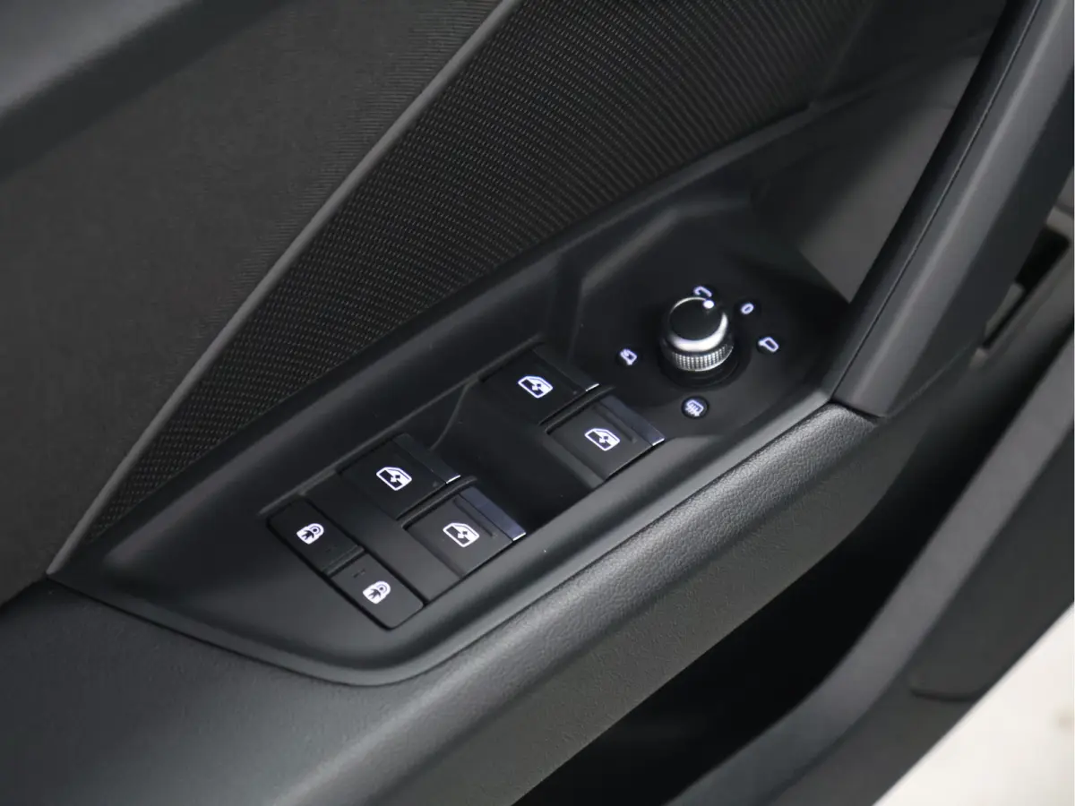 35 TFSI Advanced edition [TREKHAAK AFNEEMBAAR, APPLE CARPLAY, ANDROID, ADAPTIVE CRUISE CONTROL, DIGITAL DASH, PDC V+A, ELEKTRISCHE ACHTERKLEP, NAVIGATIE, BLUETOOTH, LED, NIEUWSTAAT]