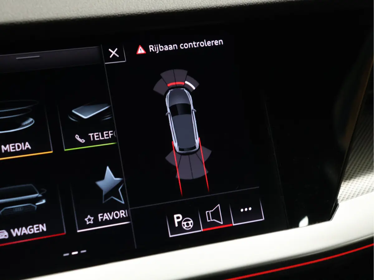 35 TFSI Advanced edition [TREKHAAK AFNEEMBAAR, APPLE CARPLAY, ANDROID, ADAPTIVE CRUISE CONTROL, DIGITAL DASH, PDC V+A, ELEKTRISCHE ACHTERKLEP, NAVIGATIE, BLUETOOTH, LED, NIEUWSTAAT]