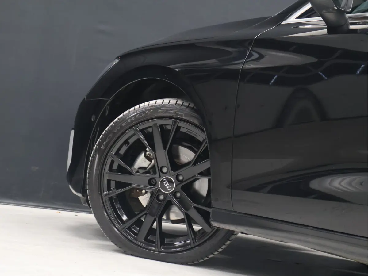 35 TFSI Advanced edition [TREKHAAK AFNEEMBAAR, APPLE CARPLAY, ANDROID, ADAPTIVE CRUISE CONTROL, DIGITAL DASH, PDC V+A, ELEKTRISCHE ACHTERKLEP, NAVIGATIE, BLUETOOTH, LED, NIEUWSTAAT]