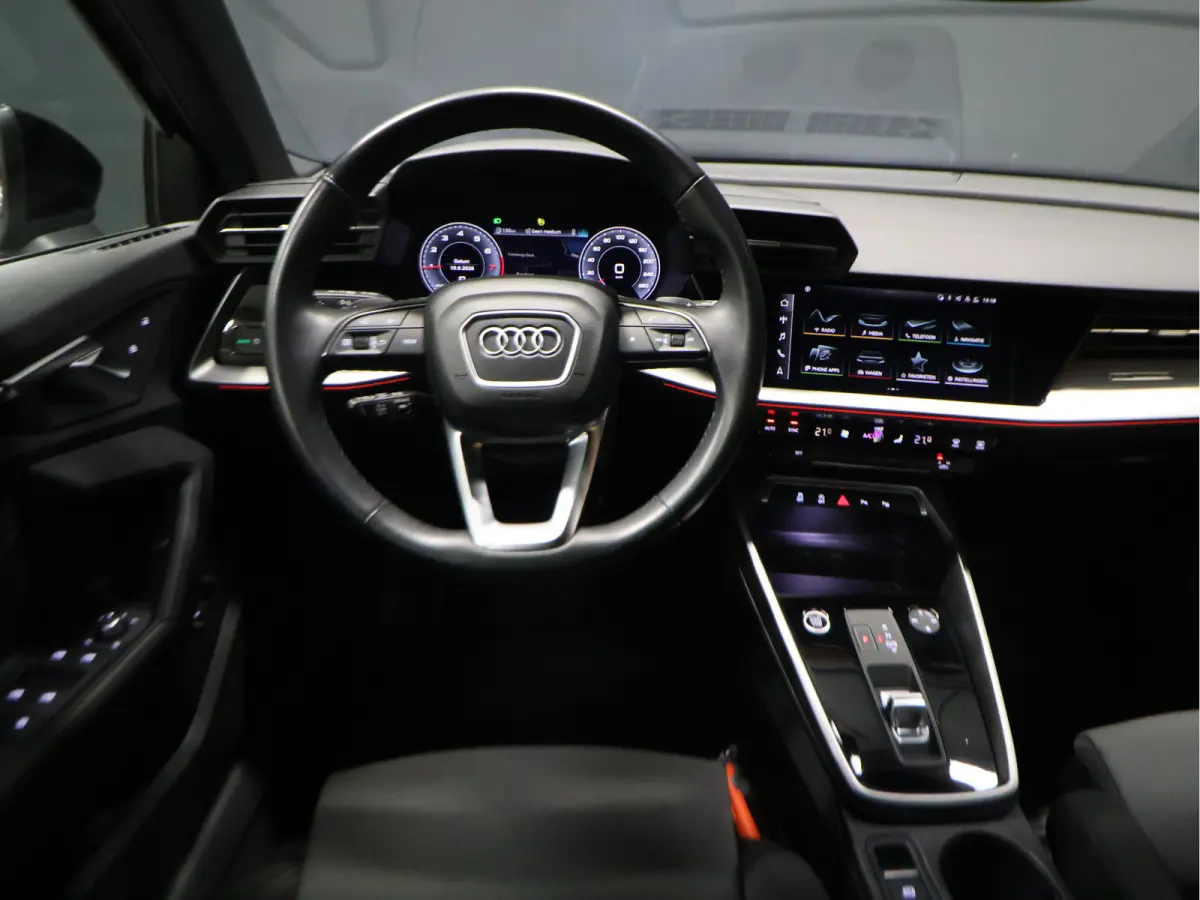 35 TFSI Advanced edition [TREKHAAK AFNEEMBAAR, APPLE CARPLAY, ANDROID, ADAPTIVE CRUISE CONTROL, DIGITAL DASH, PDC V+A, ELEKTRISCHE ACHTERKLEP, NAVIGATIE, BLUETOOTH, LED, NIEUWSTAAT]