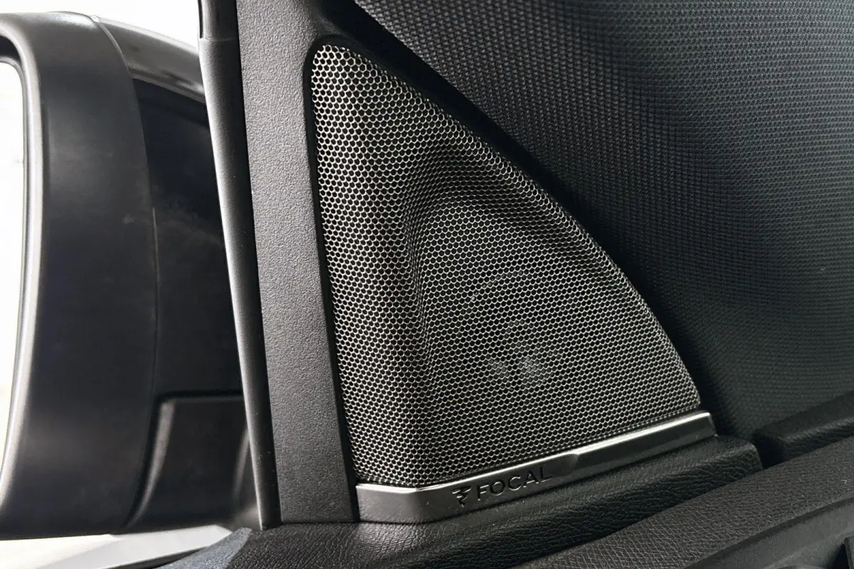 1.6 HYbrid4 300 Blue Lease GT Pano Trekhaak FOCAL Stoelverwarming