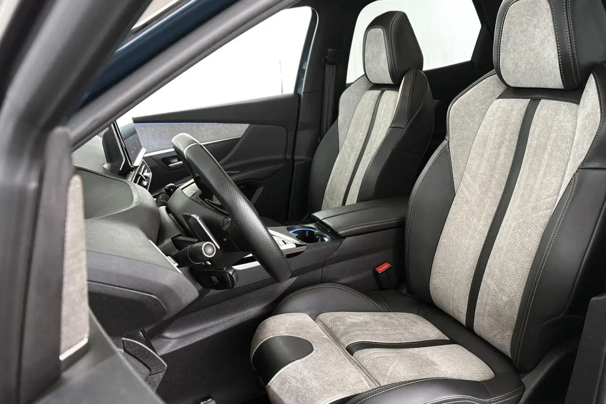 1.6 HYbrid4 300 Blue Lease GT Pano Trekhaak FOCAL Stoelverwarming